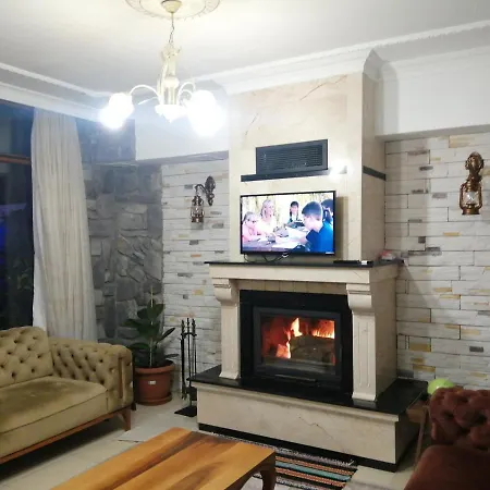 Oasis Akkoey *
